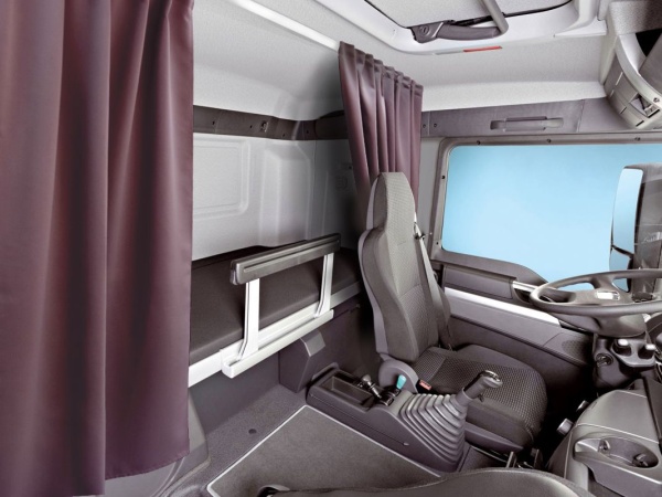 Комплект автоштор и карниза спального места Блэкаут - авто SK 240х160 (цвет: Сиренево-коричневый)